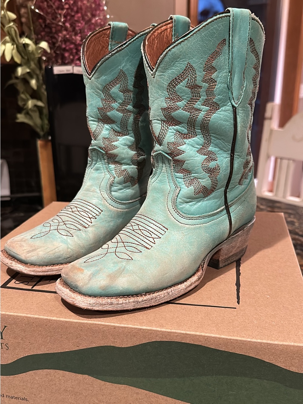 Tanner Mark girls turquoise boots